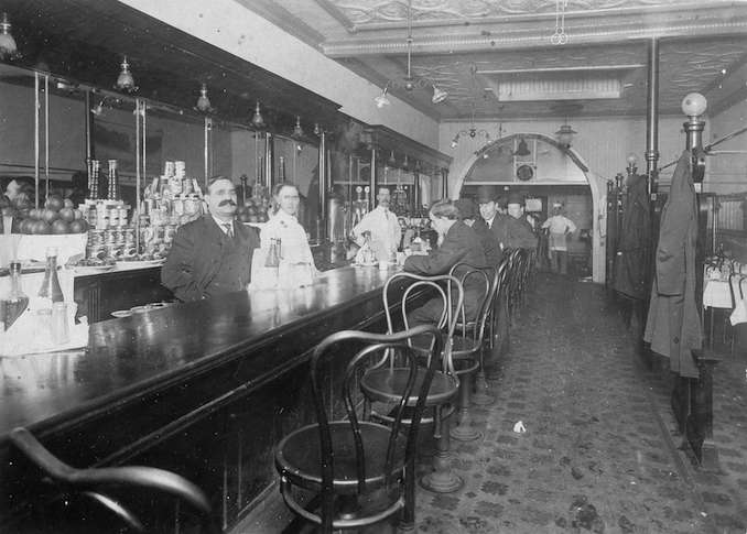 Old Photographs of Restaurants in Vancouver (Gallery)