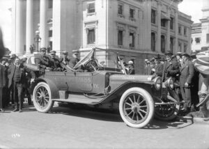 Old Photographs of Cars in Vancouver from 1900-1920 (Gallery)