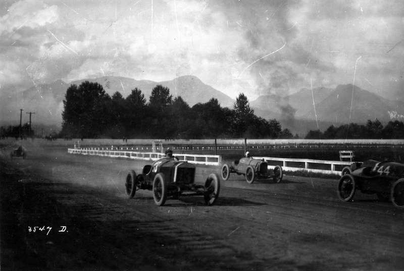 1919-Motor car race at Hastings Park racetrack