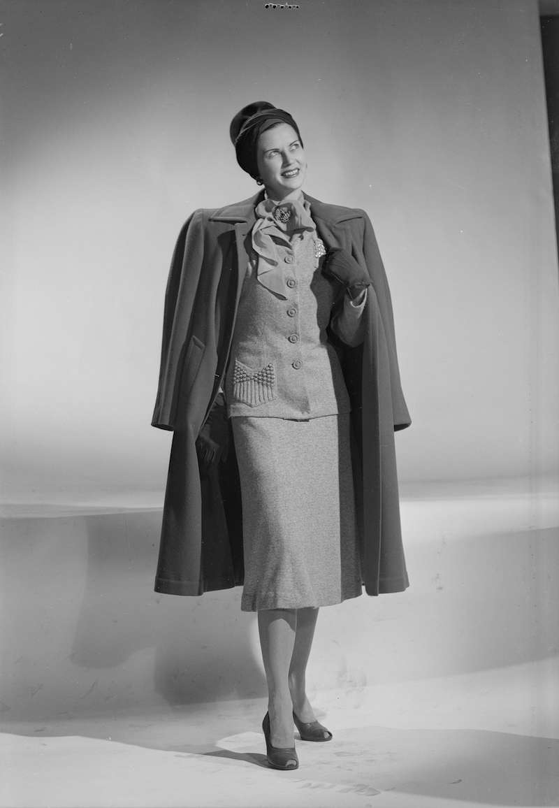 1947 - Fashion shots for Marie Moreau - 'Babs' for 'Province'