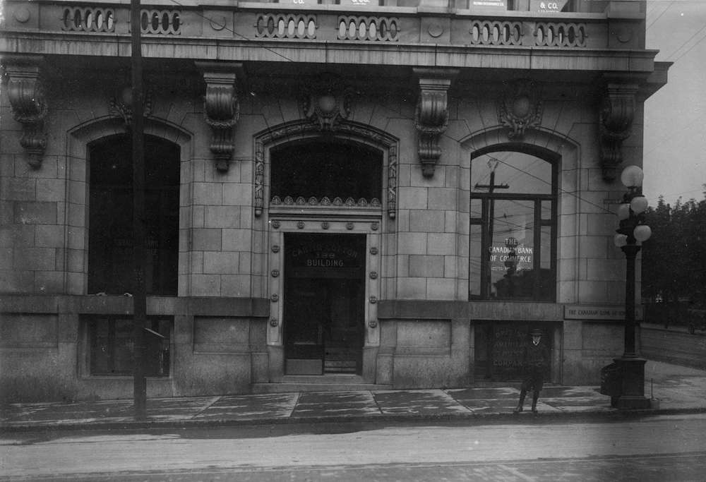 1915 - Canadian Bank of Commerce in the Carter Cotton Building
