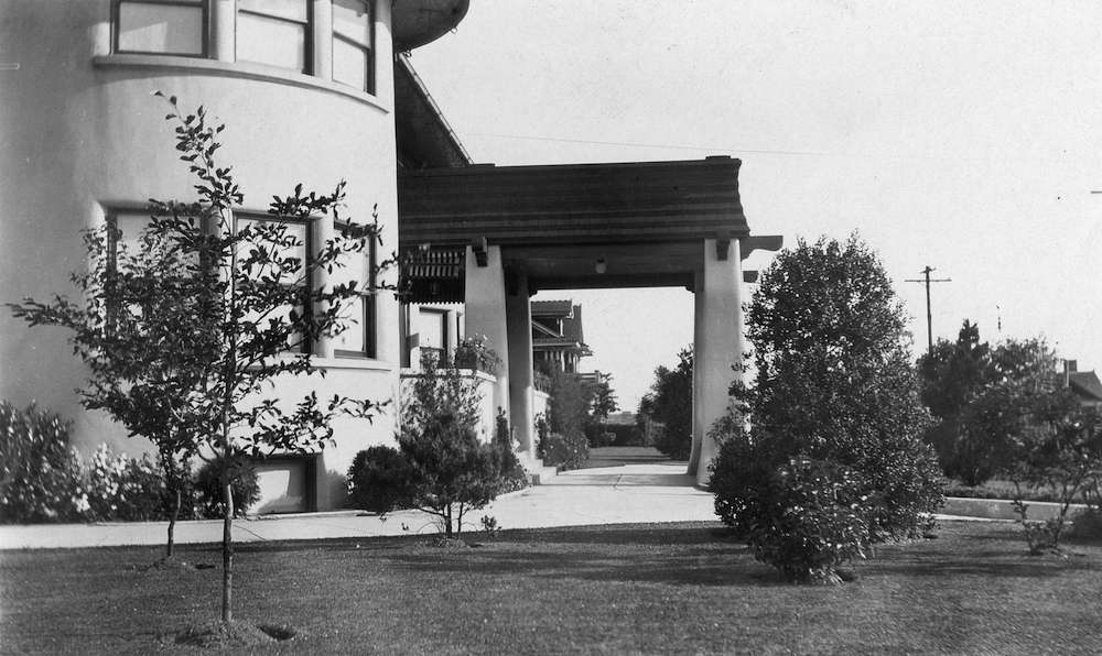 1920 - 3838 Cypress Street residence