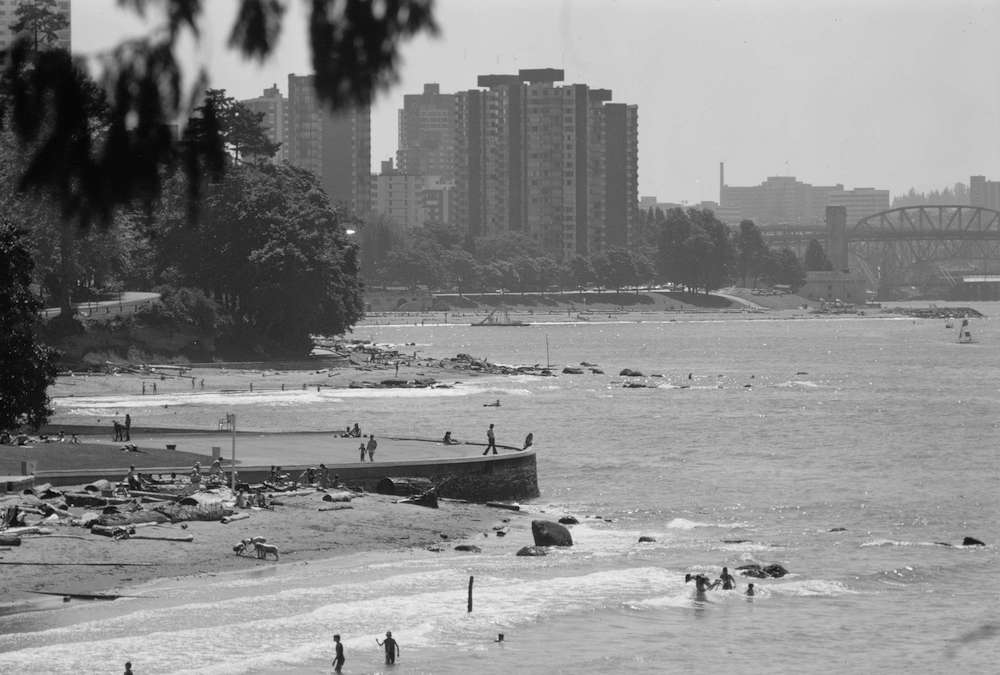 1970-Seawall and swimmers at Third Beach