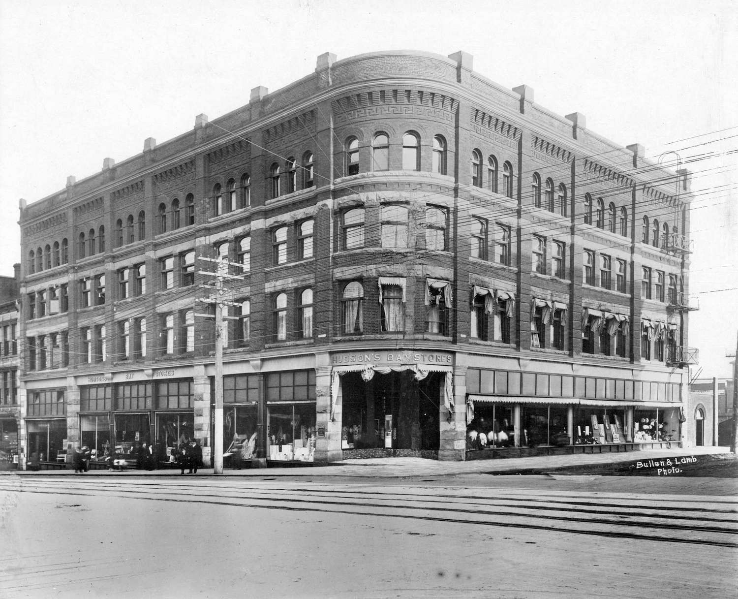 1912 - Exterior of the Hudson's Bay Store on the northeast corner of Granville Street and Georgia Street