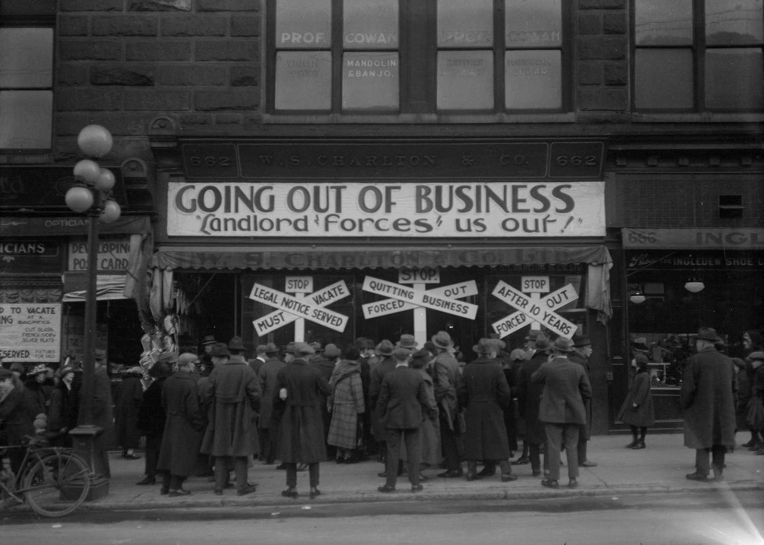 1920 - Crowd outside W. S. Charlton Co. Going Out of Business sale