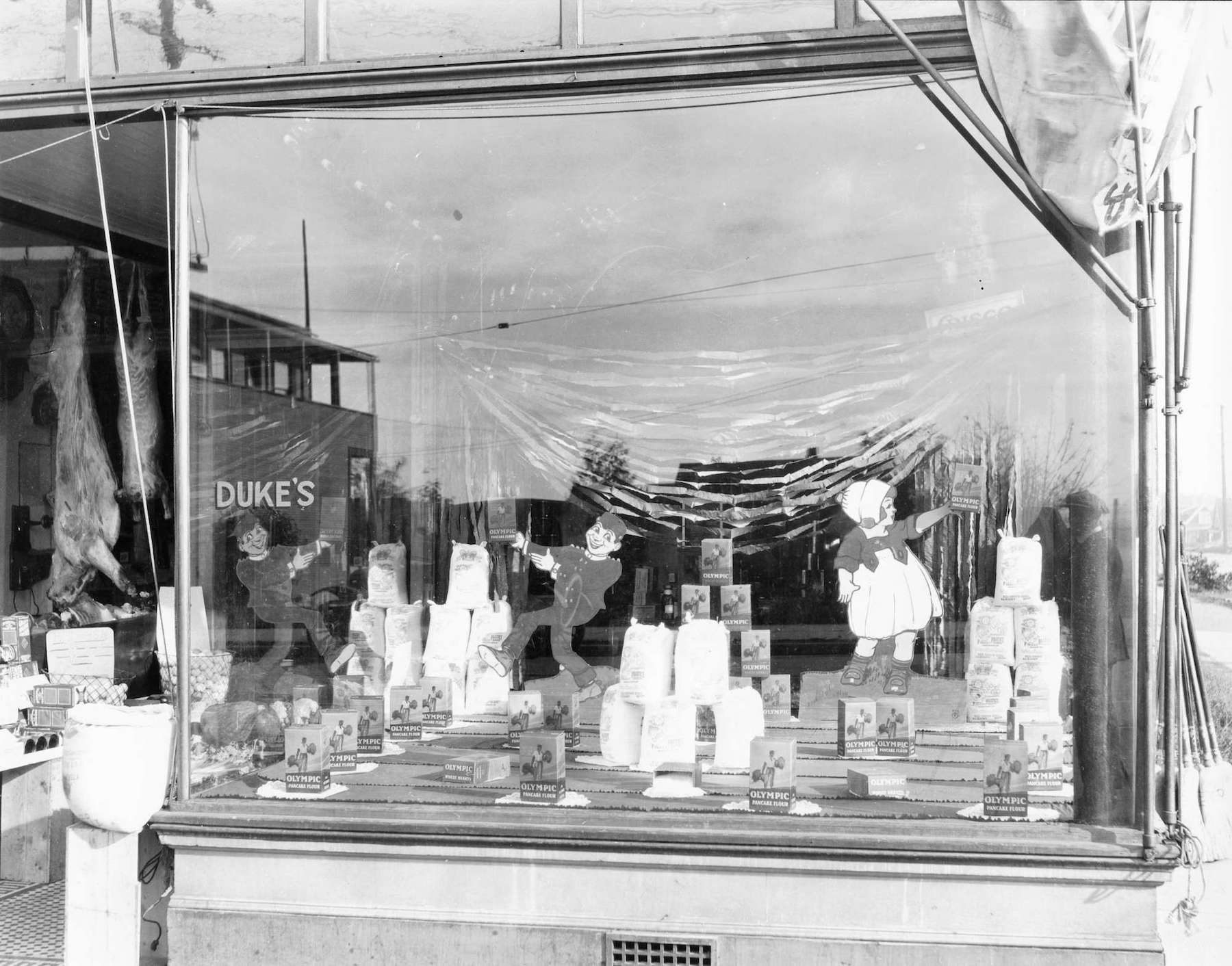1920 - Window display, Duke's Grocery