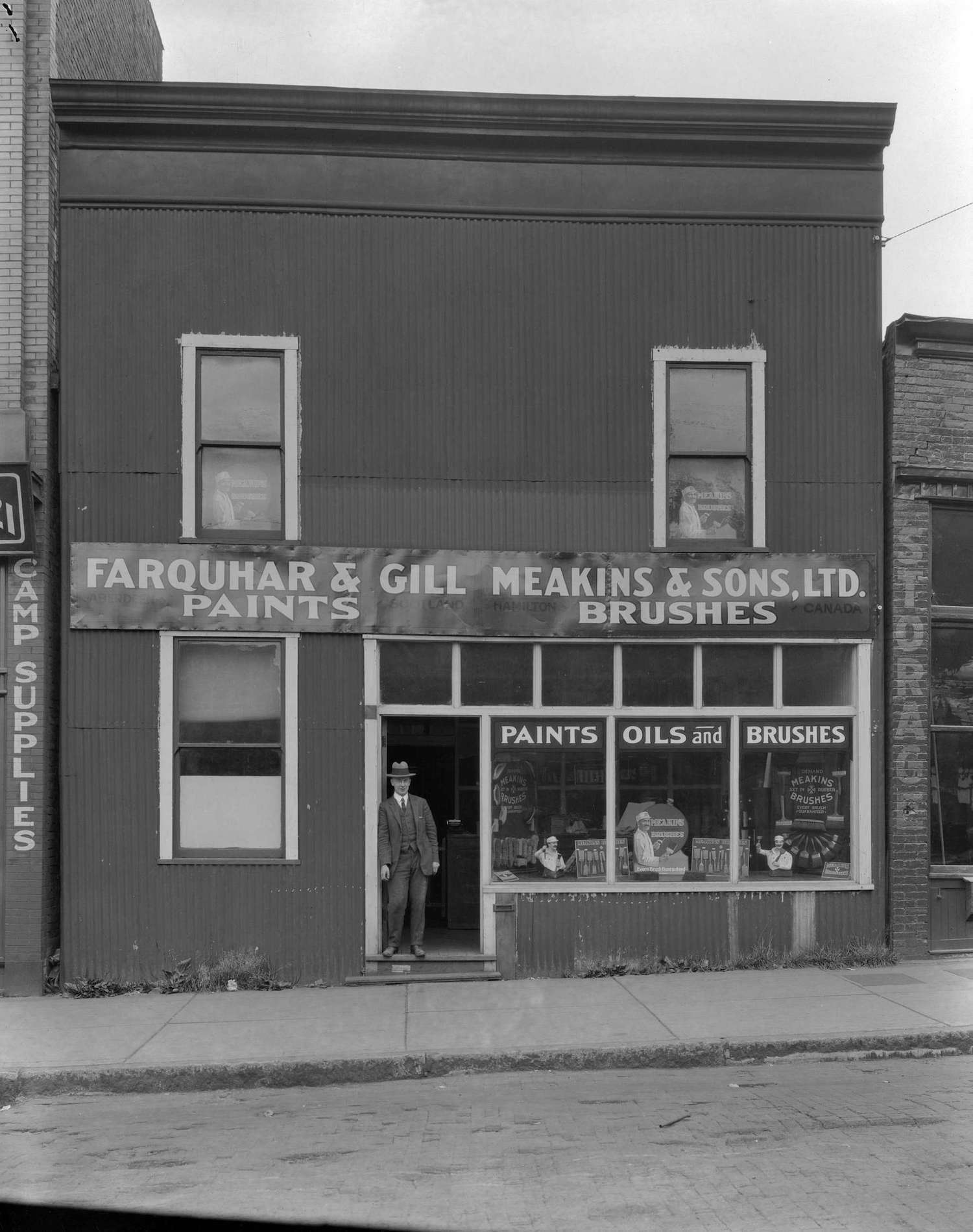 1923 - Farquar & Gill Paints, Meakins & Sons Ltd. [Paint Store 829 Powell Street]
