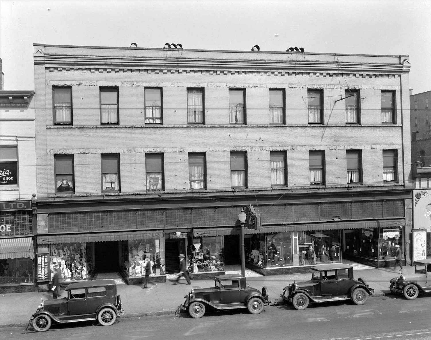 1929 - The Hub Clothing Store [at 45 East Hastings Street]