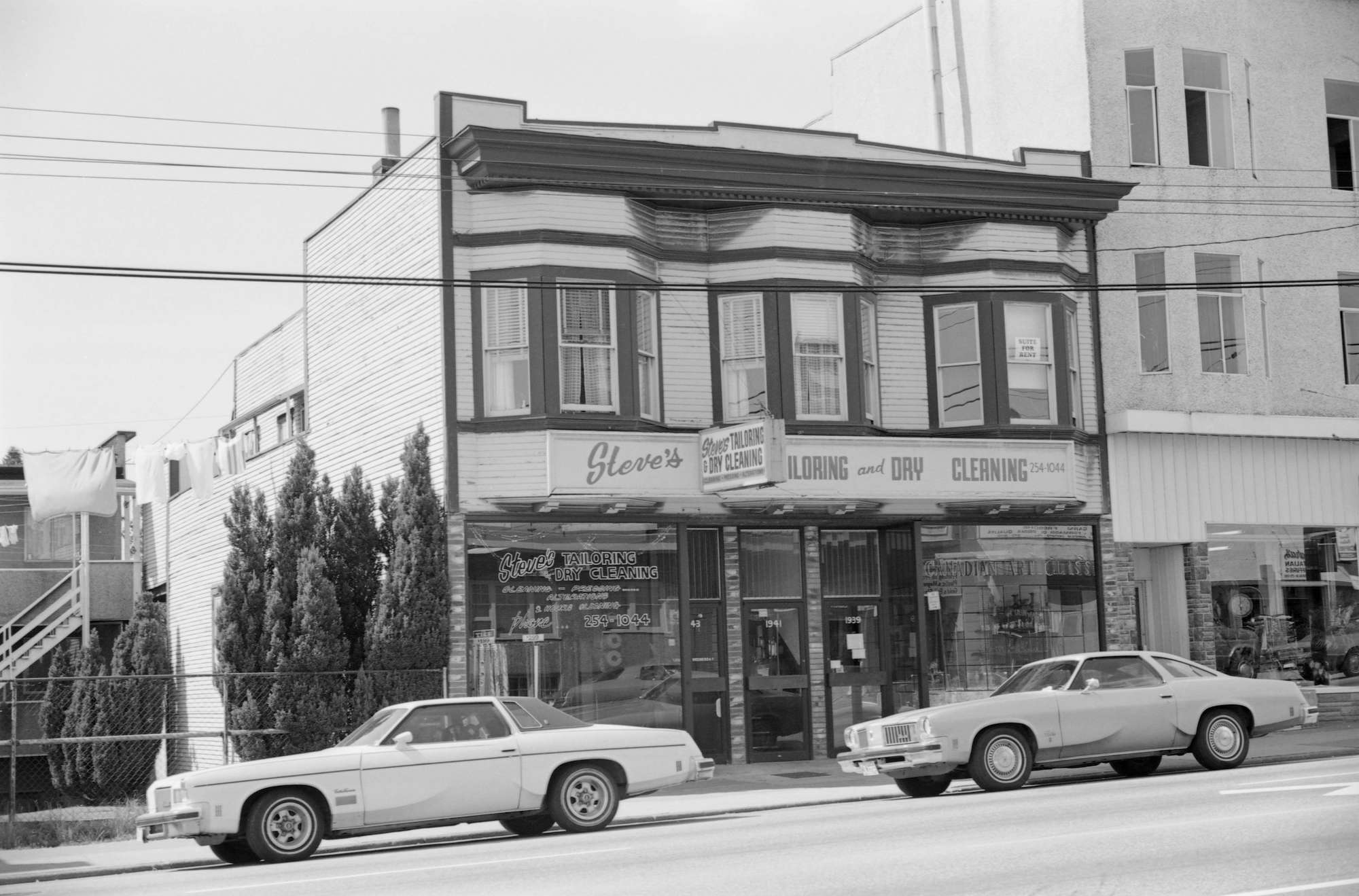 1978 - 1939 - 1943 Commercial Drive