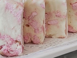 Recipe for Strawberry-Cheesecake Marshmallow Slice