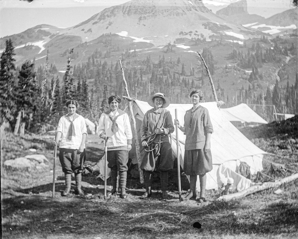 1917 - Unidentified group of women dressed for hiking in Black Tusk Meadows