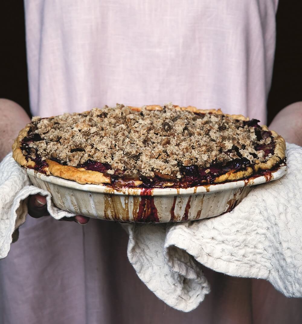 Recipe for Strawberry Rhubarb Crumble Pie