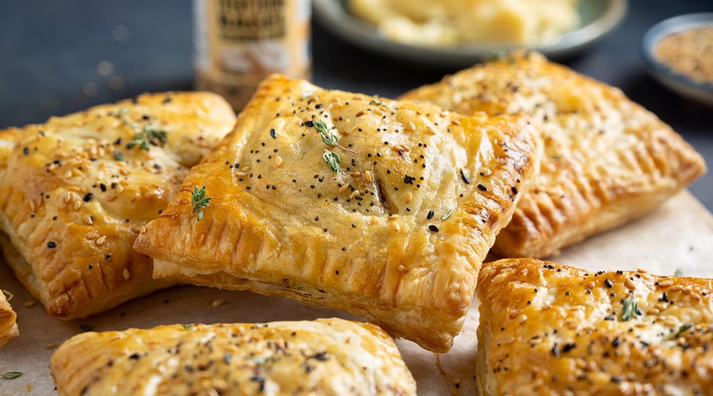 Recipe for Cheesy Onion, Leek and Spinach Hand Pies