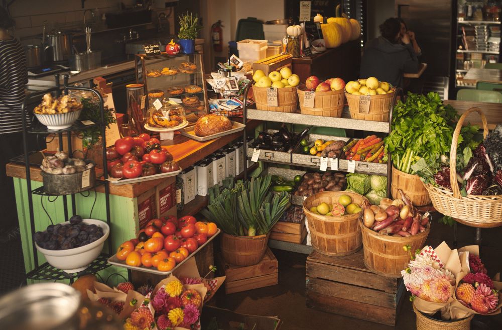 Harvest Community Foods Makes It Easy to Eat and Buy Canadian