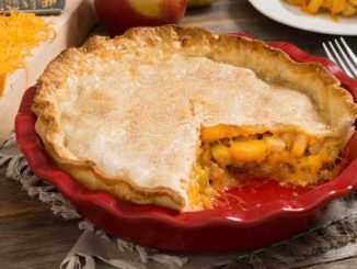 Recipe for Apple and Bourbon Pie with Cheddar Cheese