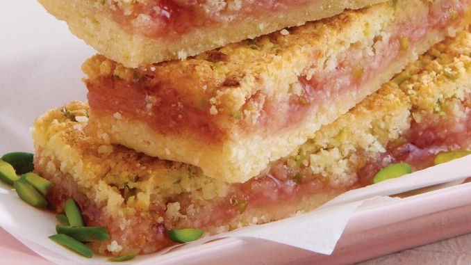 Recipe for Chewy Apple Cheese Bars